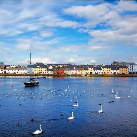 Harbour View - Two Bed With Parking Appartamento Galway