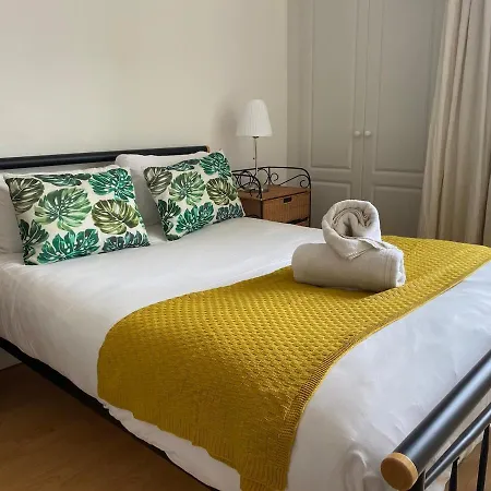 Harbour View - Two Bed With Parking *