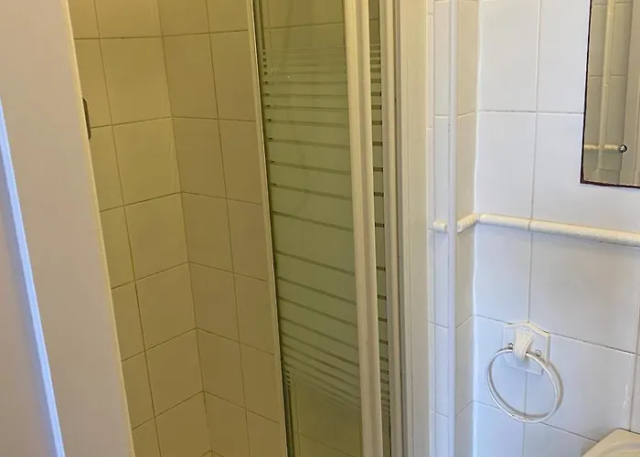 Harbour View - Two Bed With Parking *